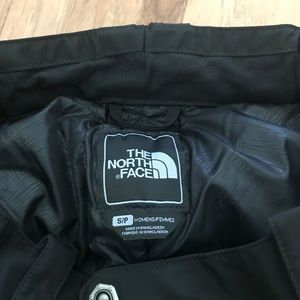 Women’s North Face ski/snowboard pants size small
